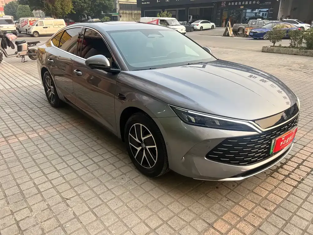 BYD Qin L — фото 9