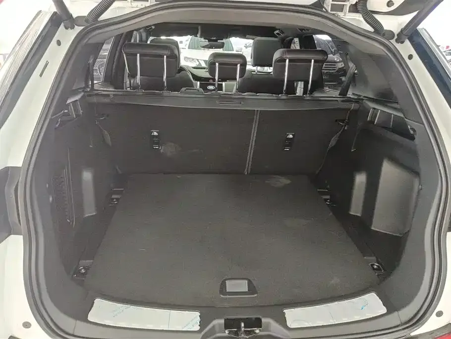 Land Rover Discovery Sport — фото 2