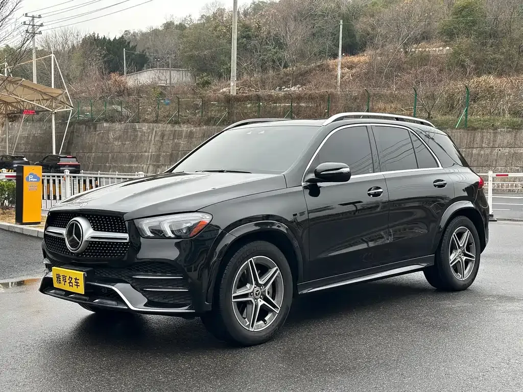 Mercedes-Benz GLE — фото 1