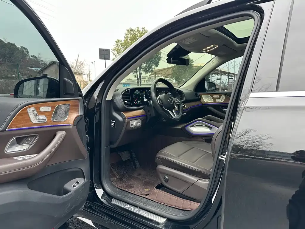 Mercedes-Benz GLE — фото 9