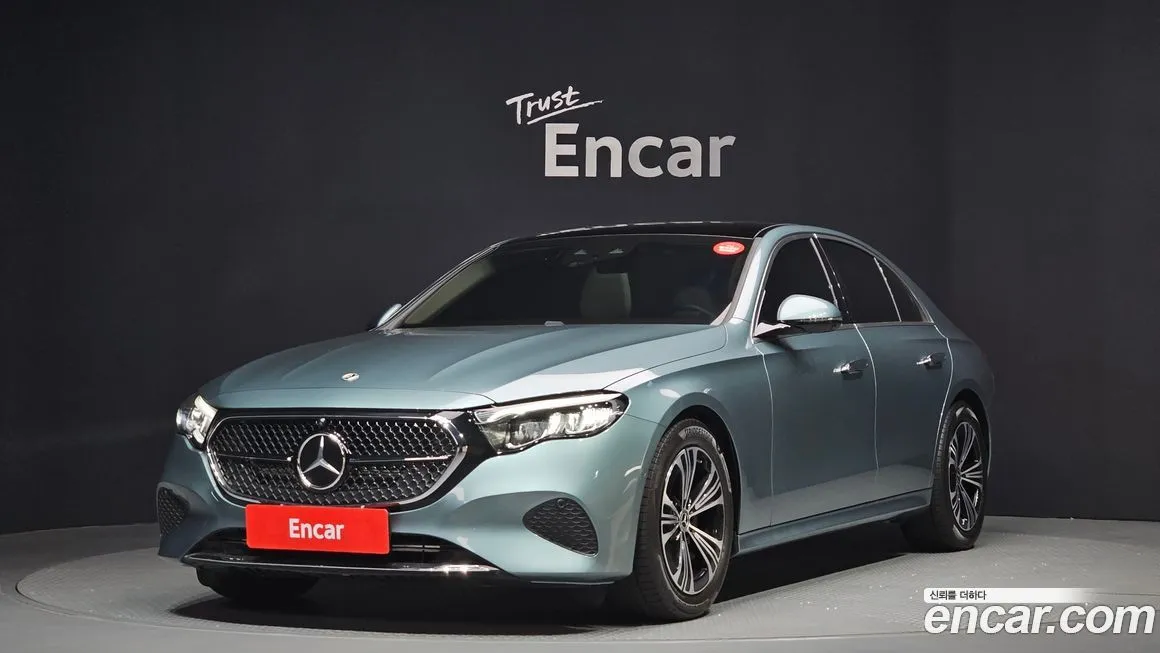 Mercedes-Benz E-Class — фото 1
