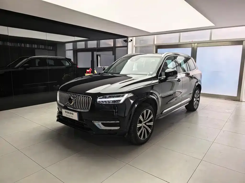 Volvo XC90 — фото 1