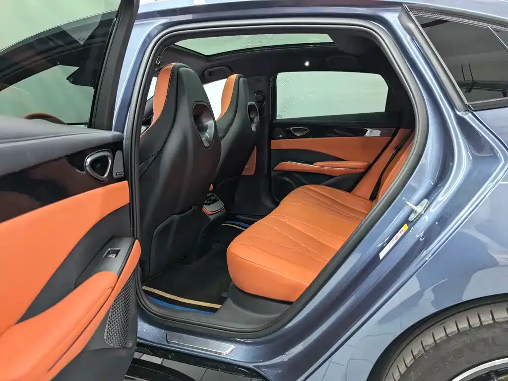 BYD Seal — фото 7
