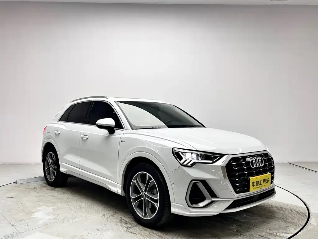 Audi Q3 — фото 4