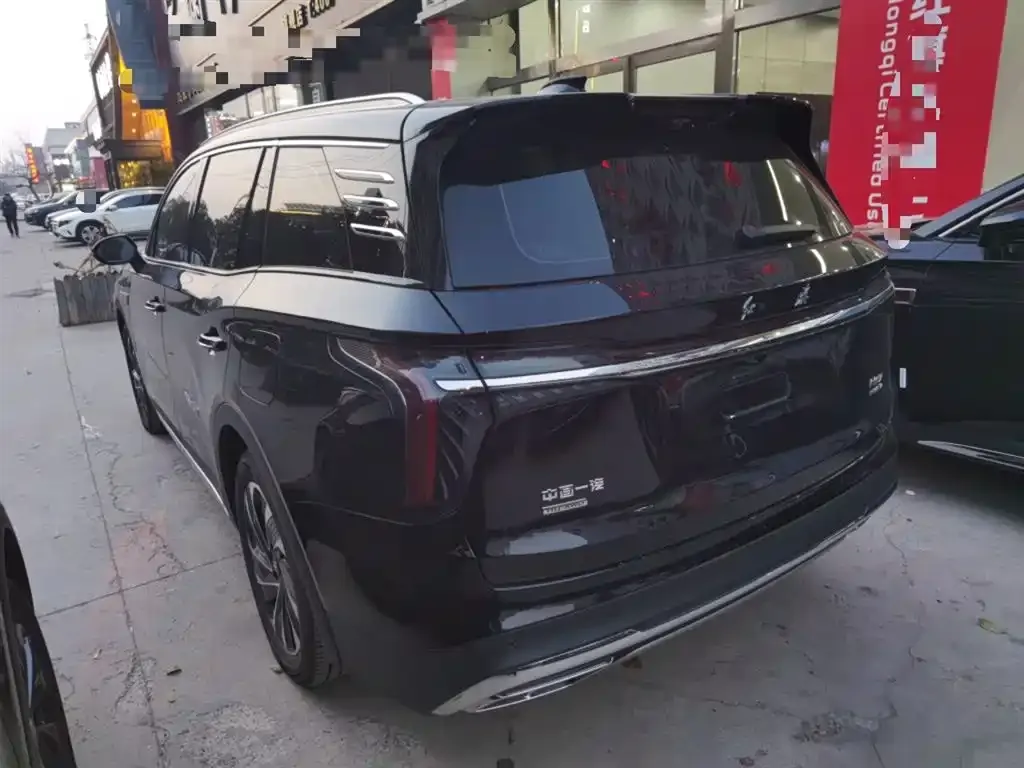 Hongqi HS7 PHEV — фото 4