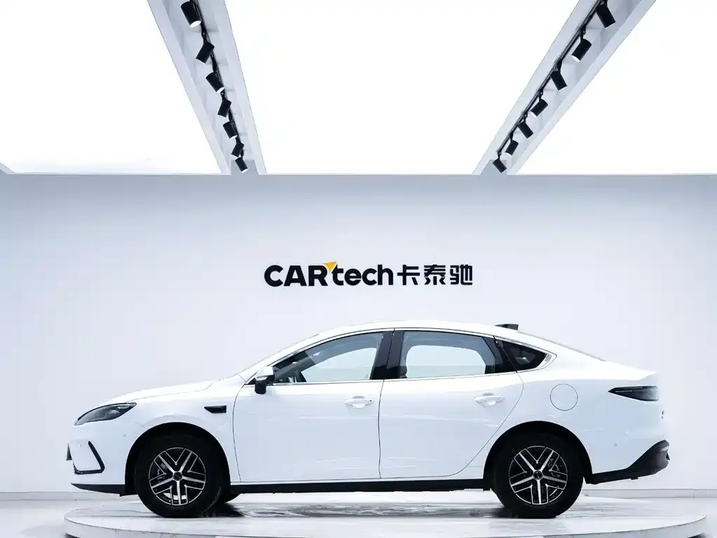 BYD Seal 05 DM-i — фото 2