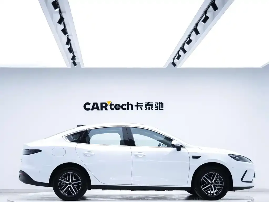 BYD Seal 05 DM-i — фото 3