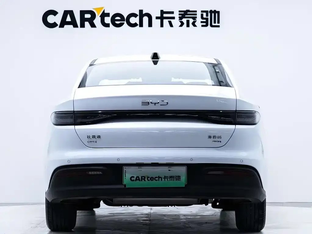 BYD Seal 05 DM-i — фото 7