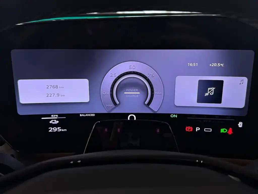 Audi Q6L Sportback e-tron — фото 4