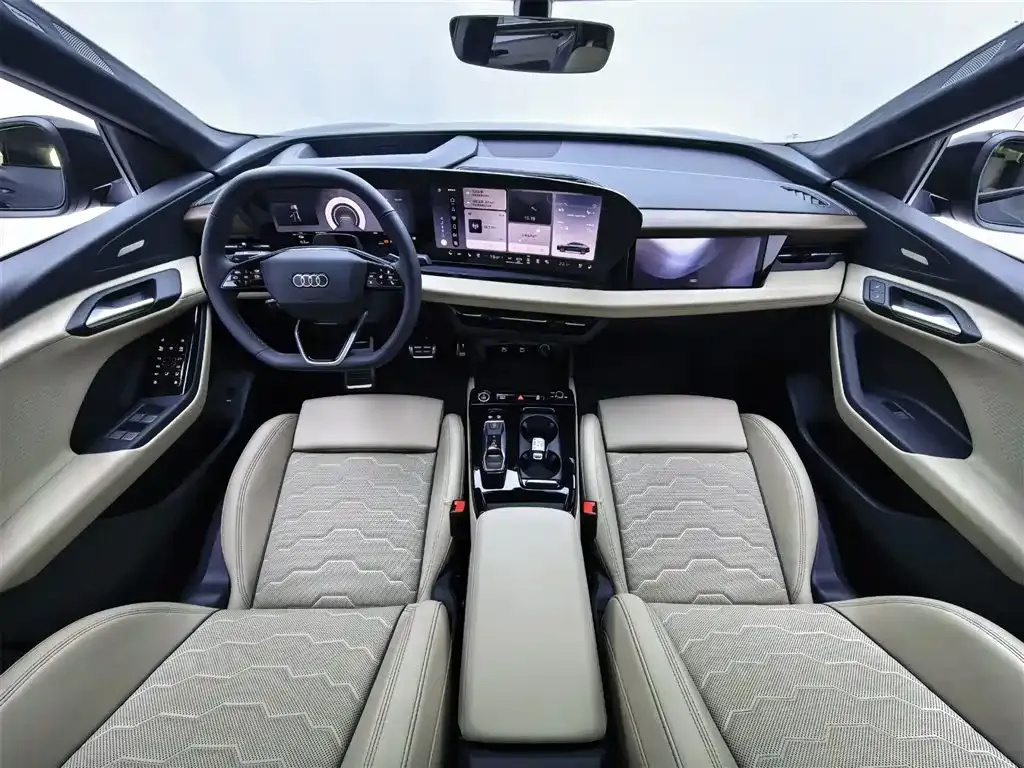 Audi Q6L Sportback e-tron — фото 10