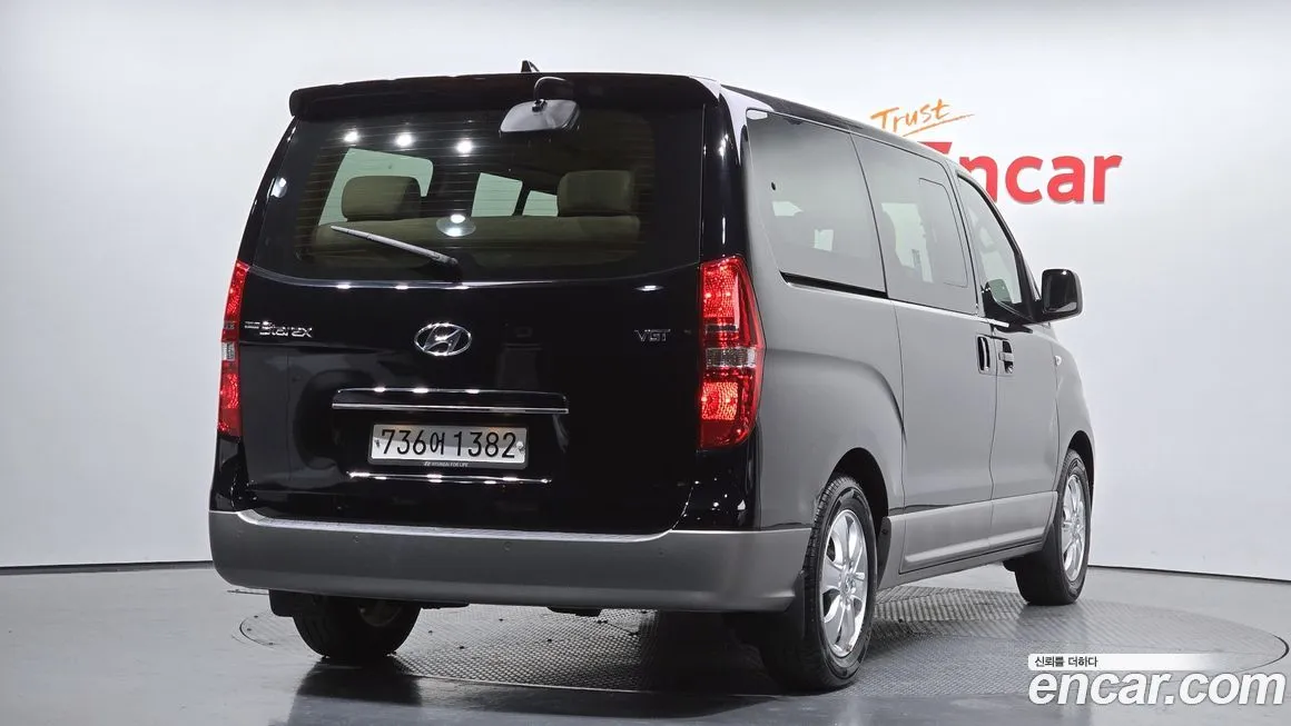Hyundai Starex — фото 10