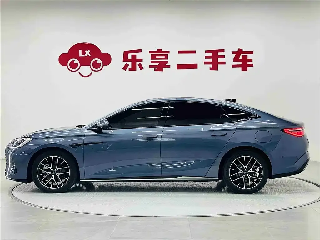BYD Seal 07 DM-i — фото 8