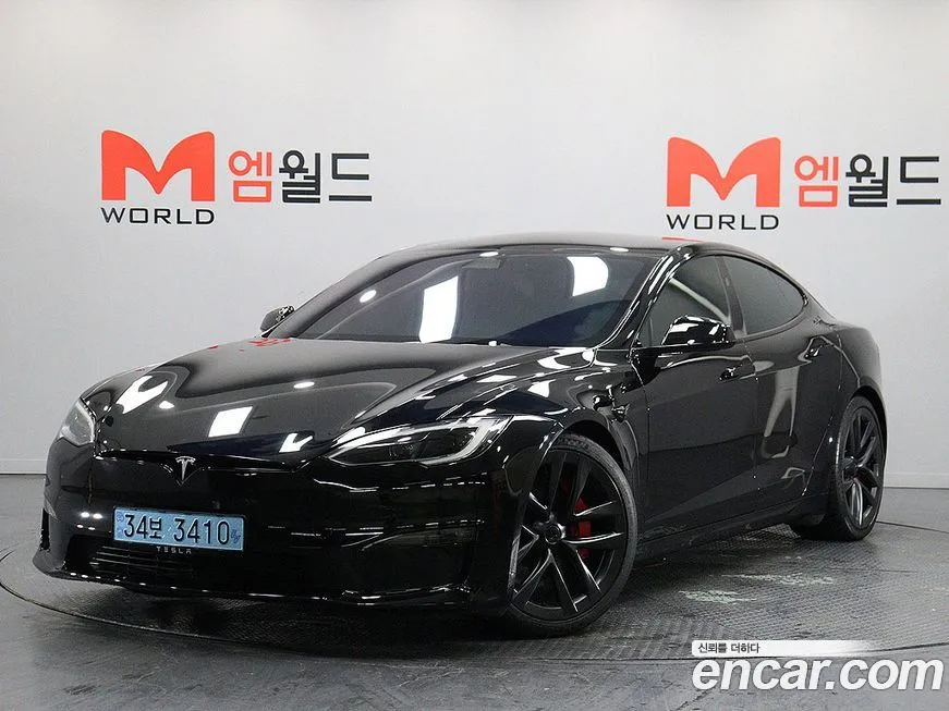 Tesla Model S — фото 1
