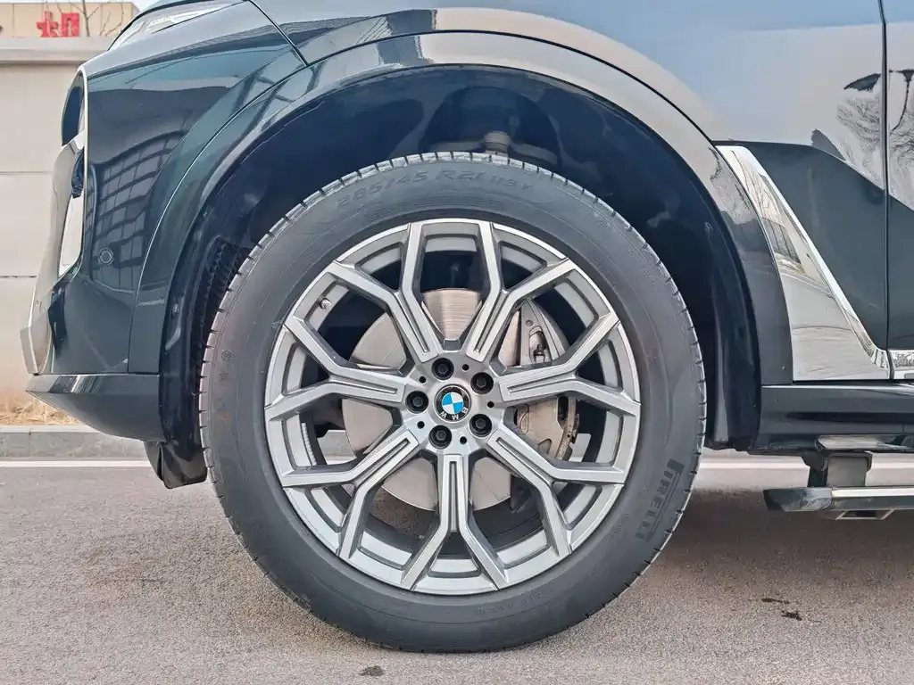 BMW X7 — фото 7