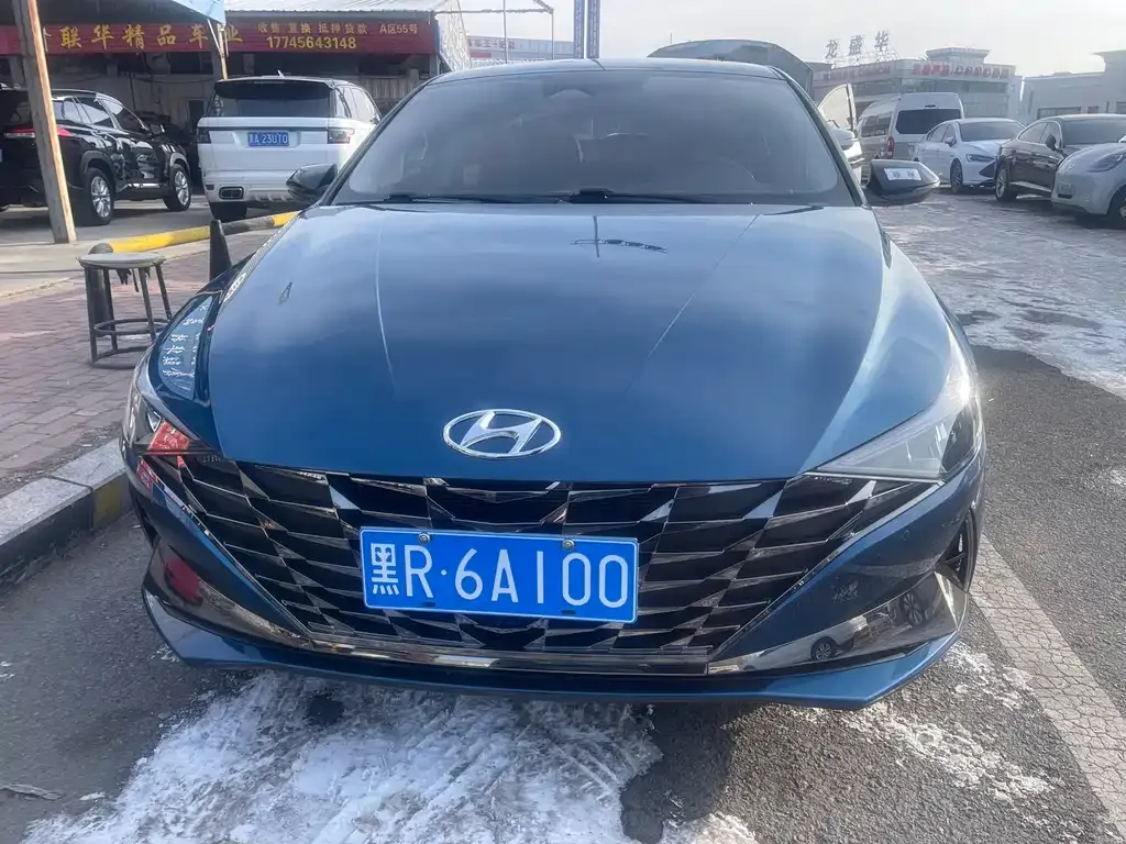 Hyundai Elantra — фото 10