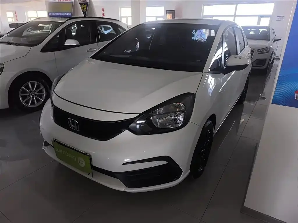 Honda Fit — фото 10