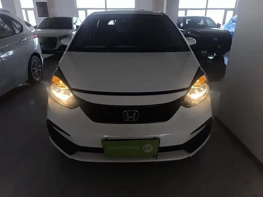 Honda Fit — фото 5