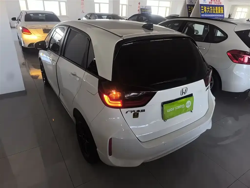 Honda Fit — фото 4