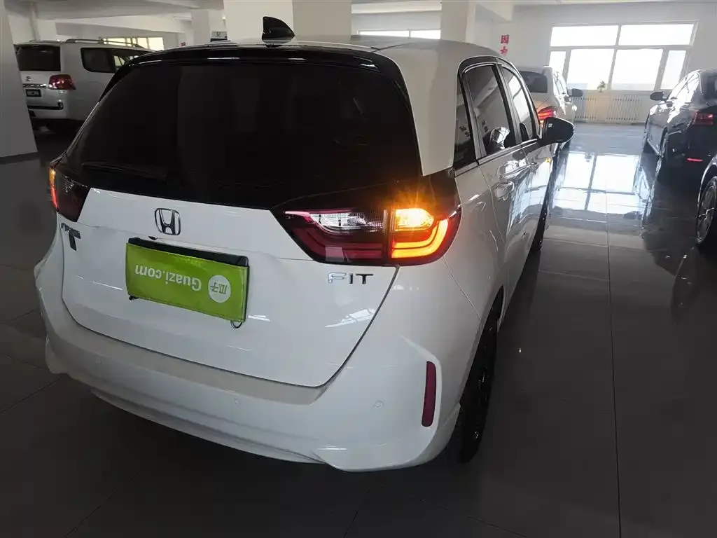 Honda Fit — фото 6