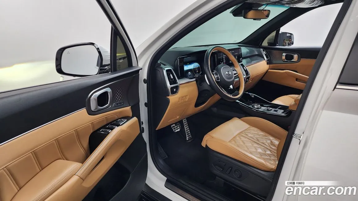 Kia Sorento — фото 10