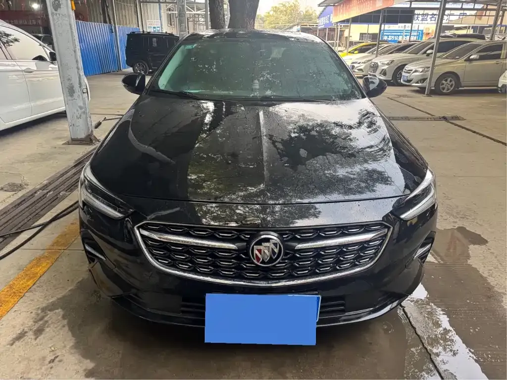 Buick Regal — фото 1