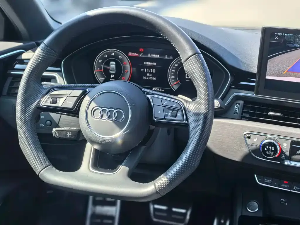Audi A4L — фото 5
