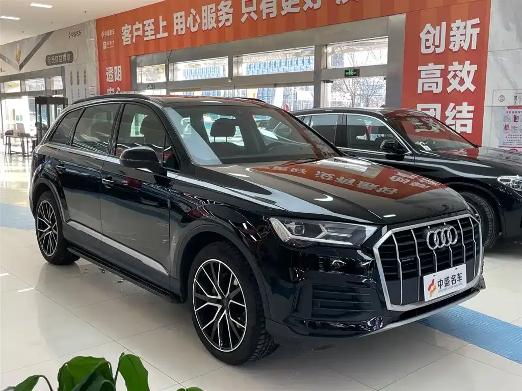 Audi Q7 — фото 10