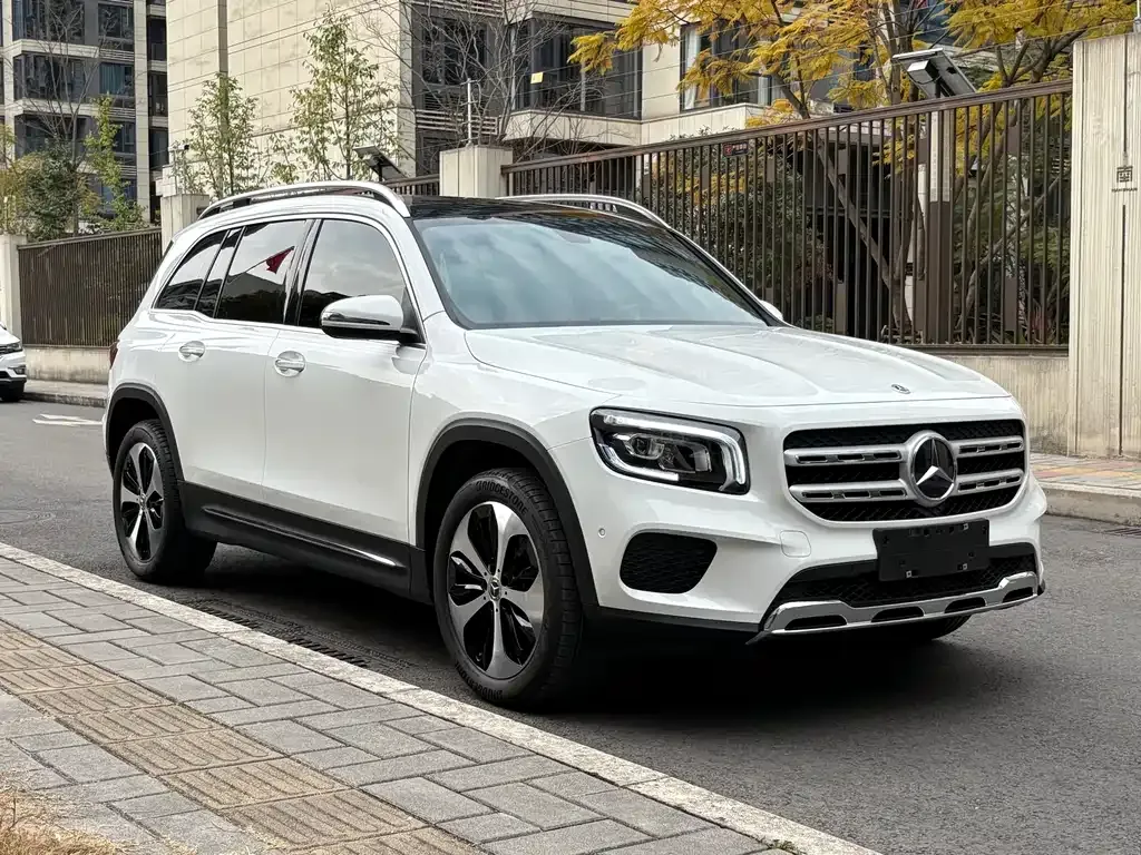 Mercedes-Benz GLB — фото 9