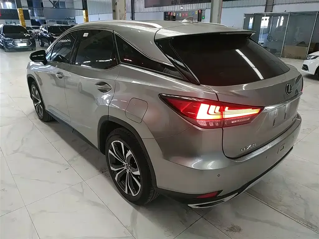 Lexus RX — фото 9