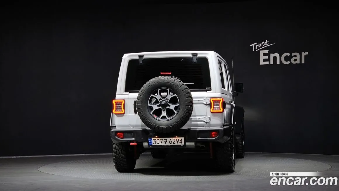 Jeep Wrangler — фото 7