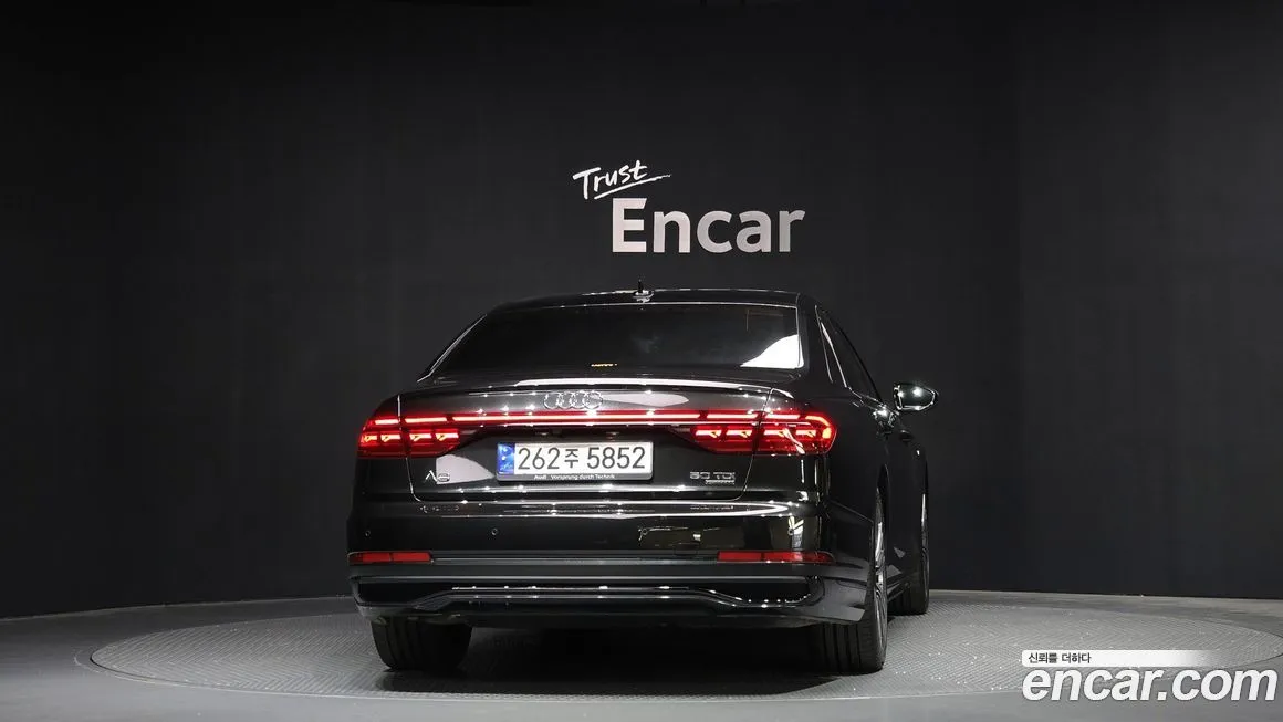 Audi A8 — фото 8