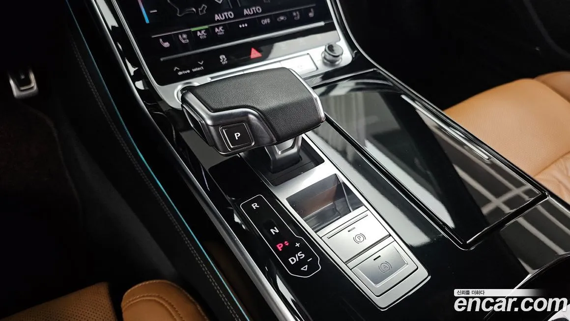Audi A8 — фото 3
