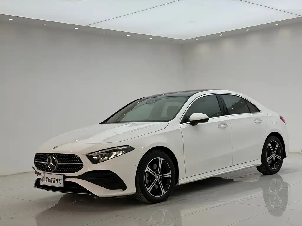 Mercedes-Benz A-Class — фото 1