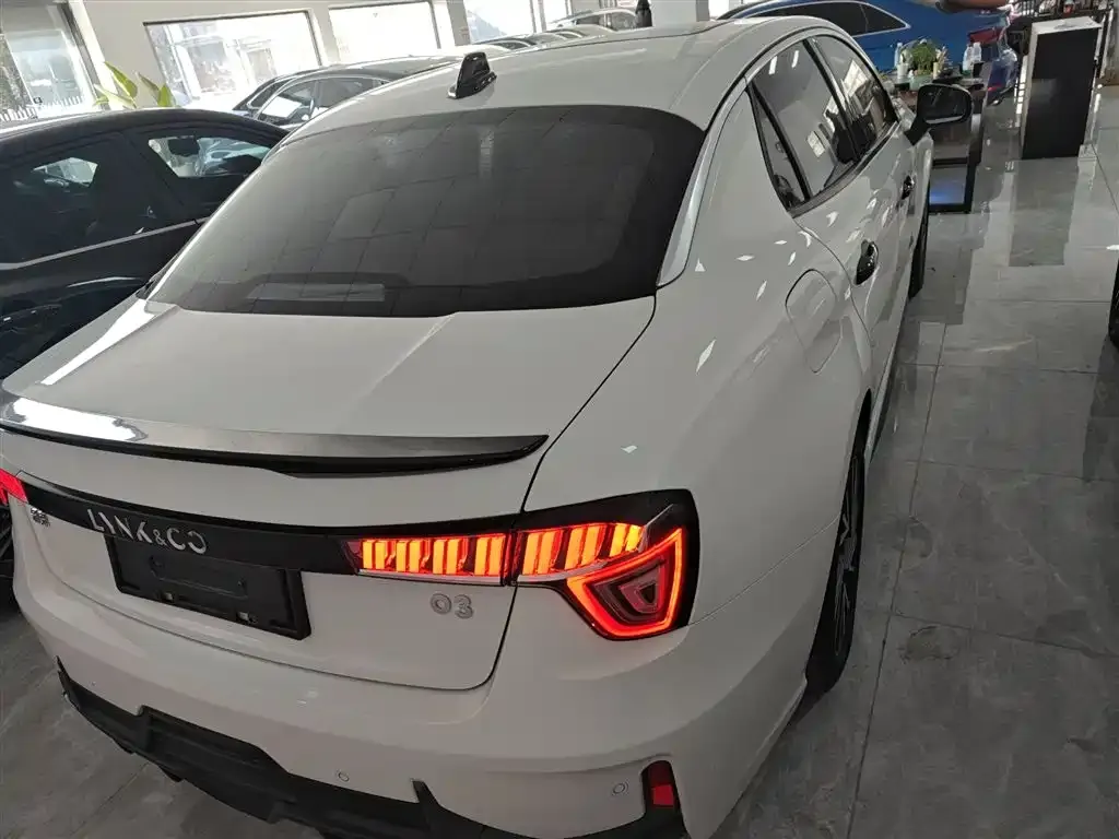 Lynk & Co 03 — фото 3