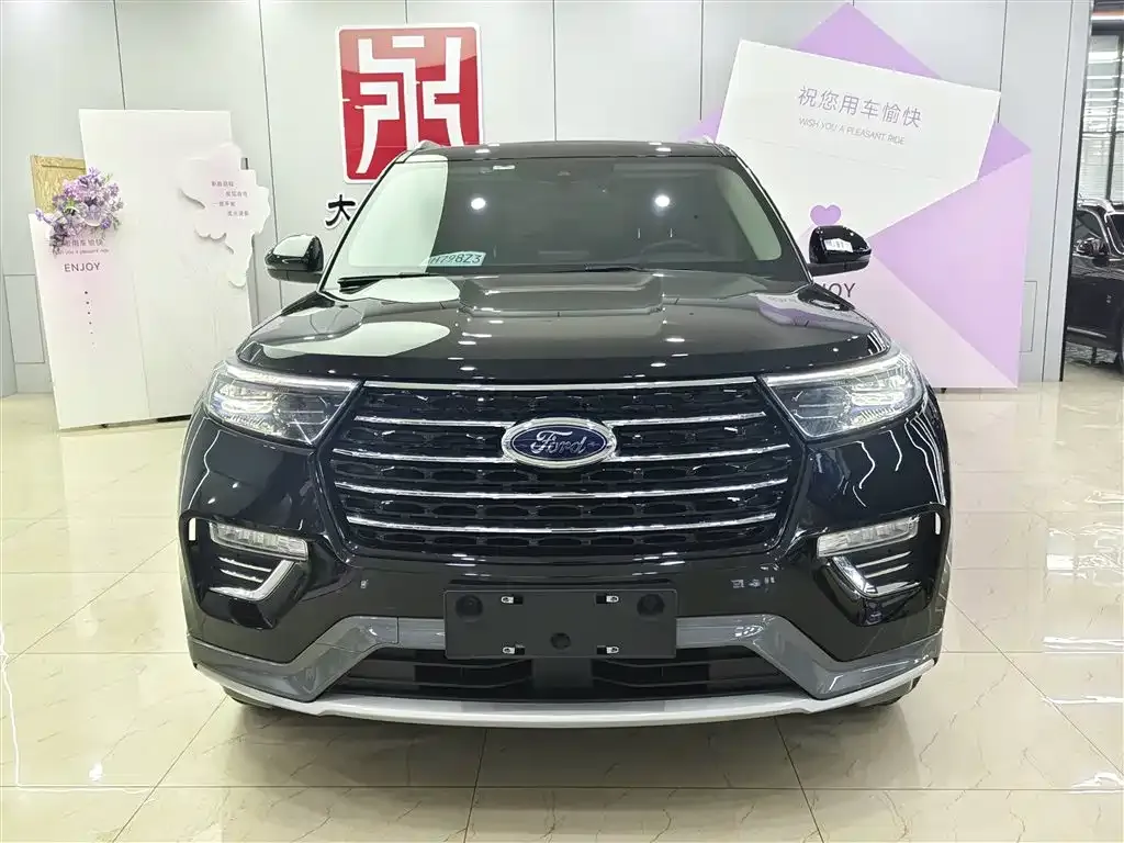 Ford Explorer — фото 10