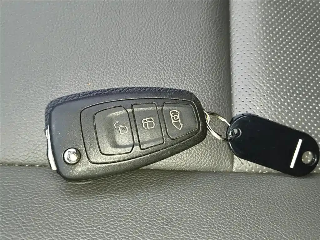 Ford Tourneo — фото 3