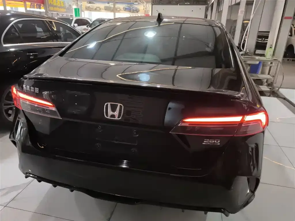 Honda Inspire — фото 8