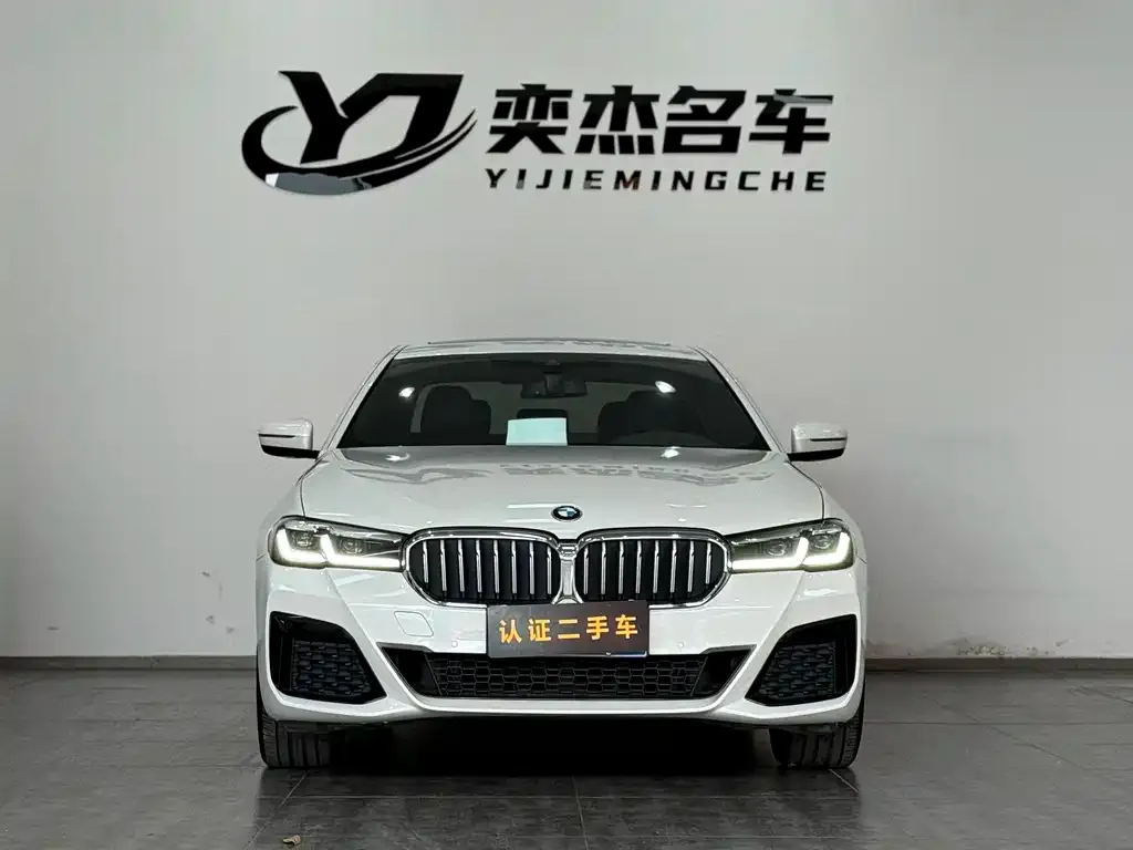 BMW 5 Series — фото 2