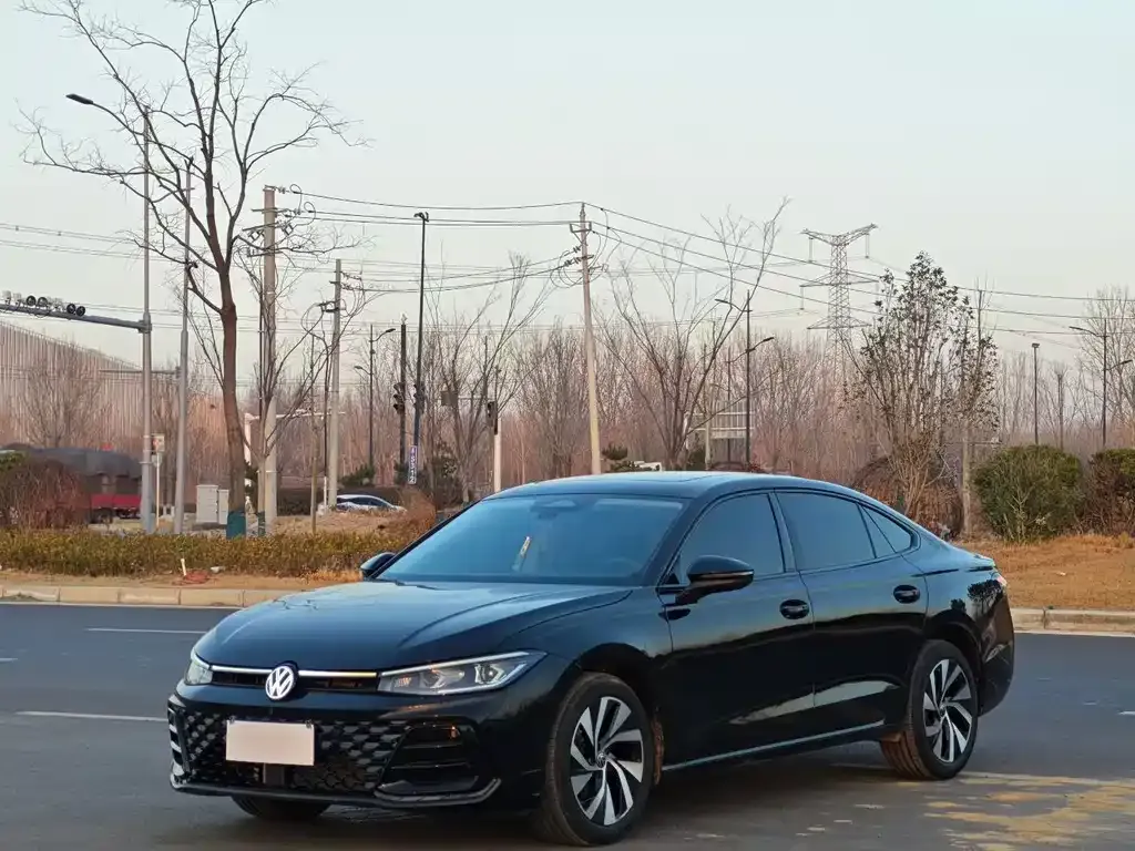 Volkswagen Passat — фото 1