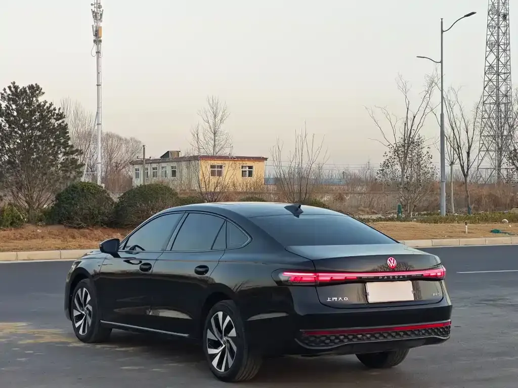 Volkswagen Passat — фото 5