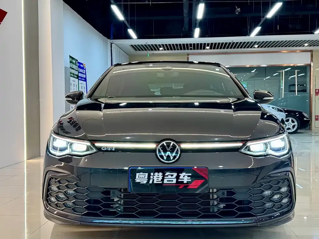 Volkswagen Golf GTI — фото 8