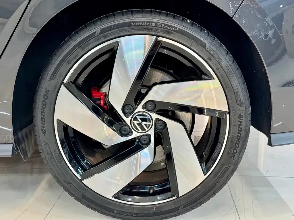 Volkswagen Golf GTI — фото 2