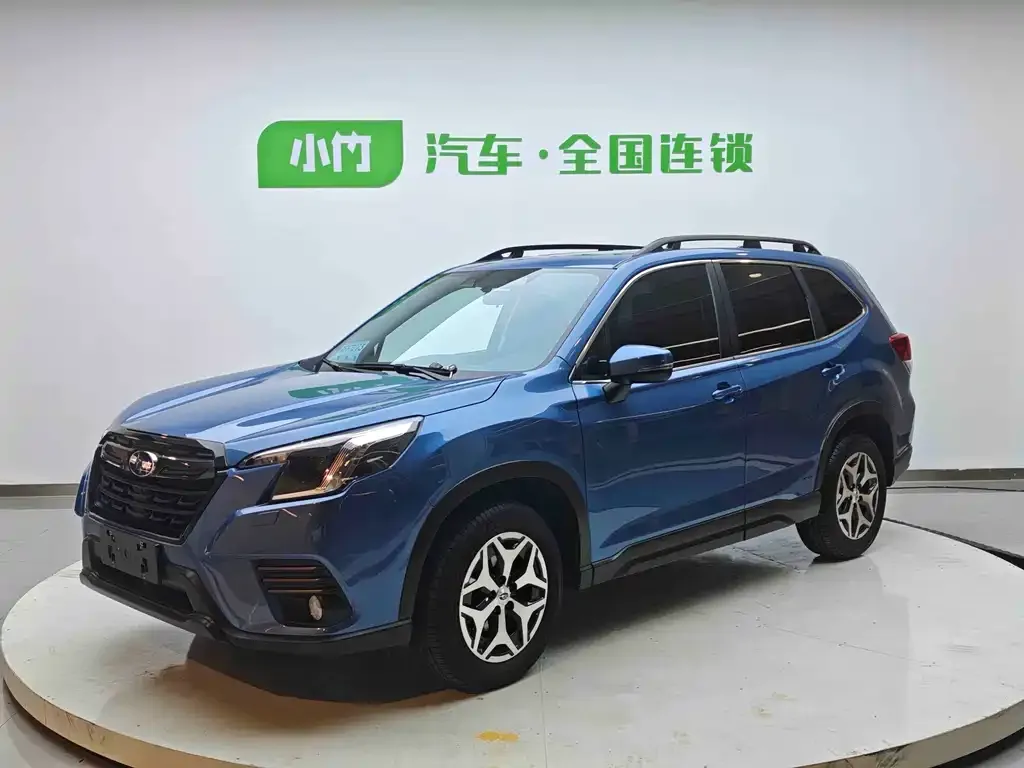 Subaru Forester — фото 1