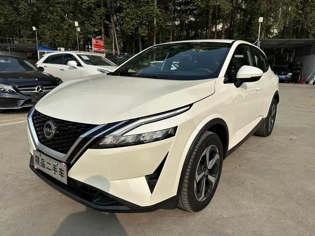 Nissan Qashqai — фото 1