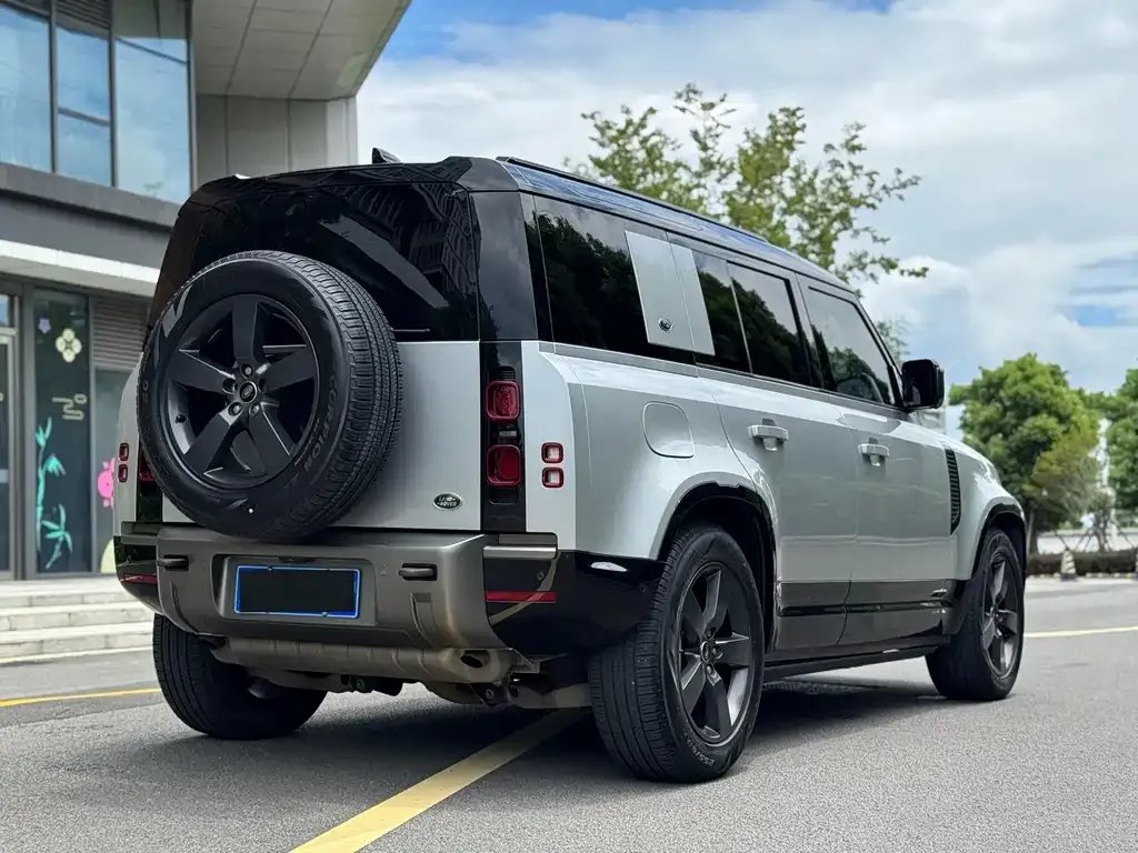 Land Rover Defender — фото 7