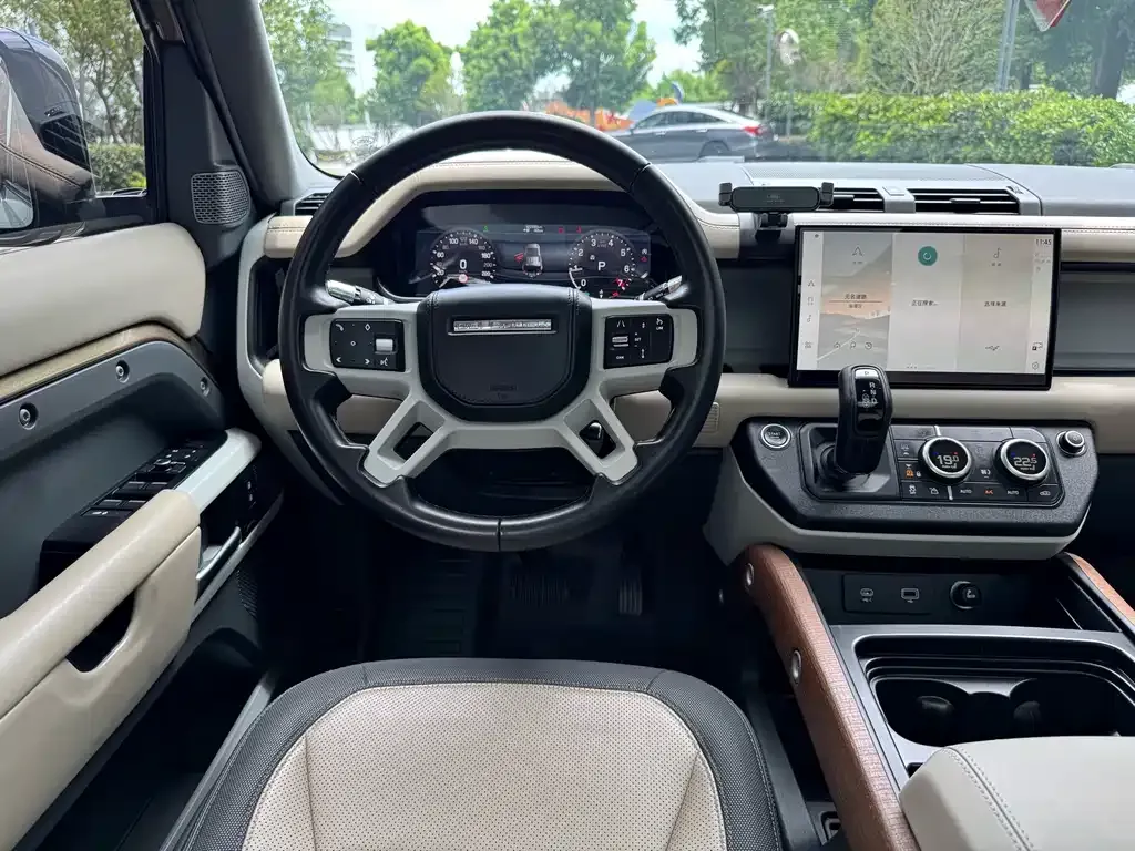 Land Rover Defender — фото 4