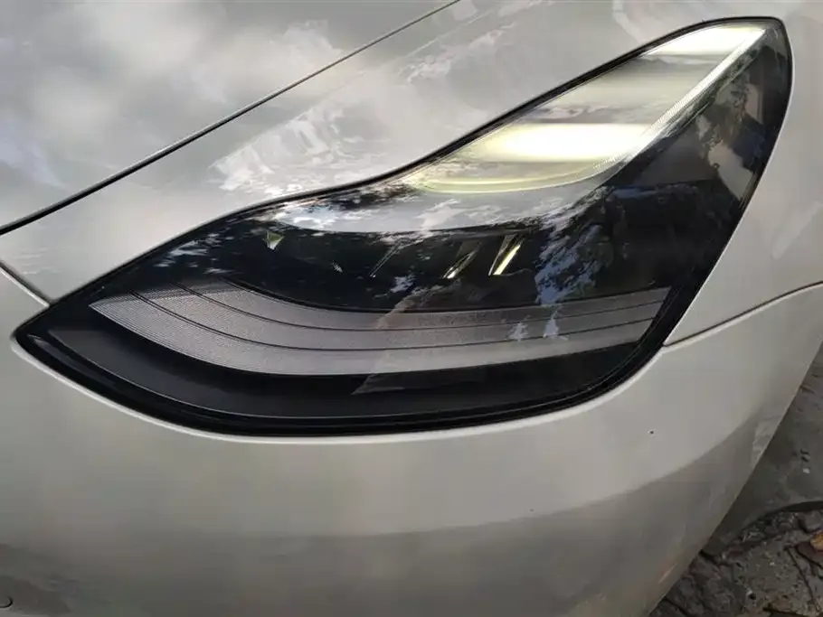 Tesla Model 3 — фото 2