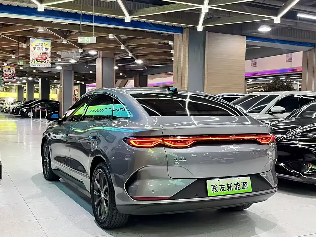 BYD Qin L — фото 7