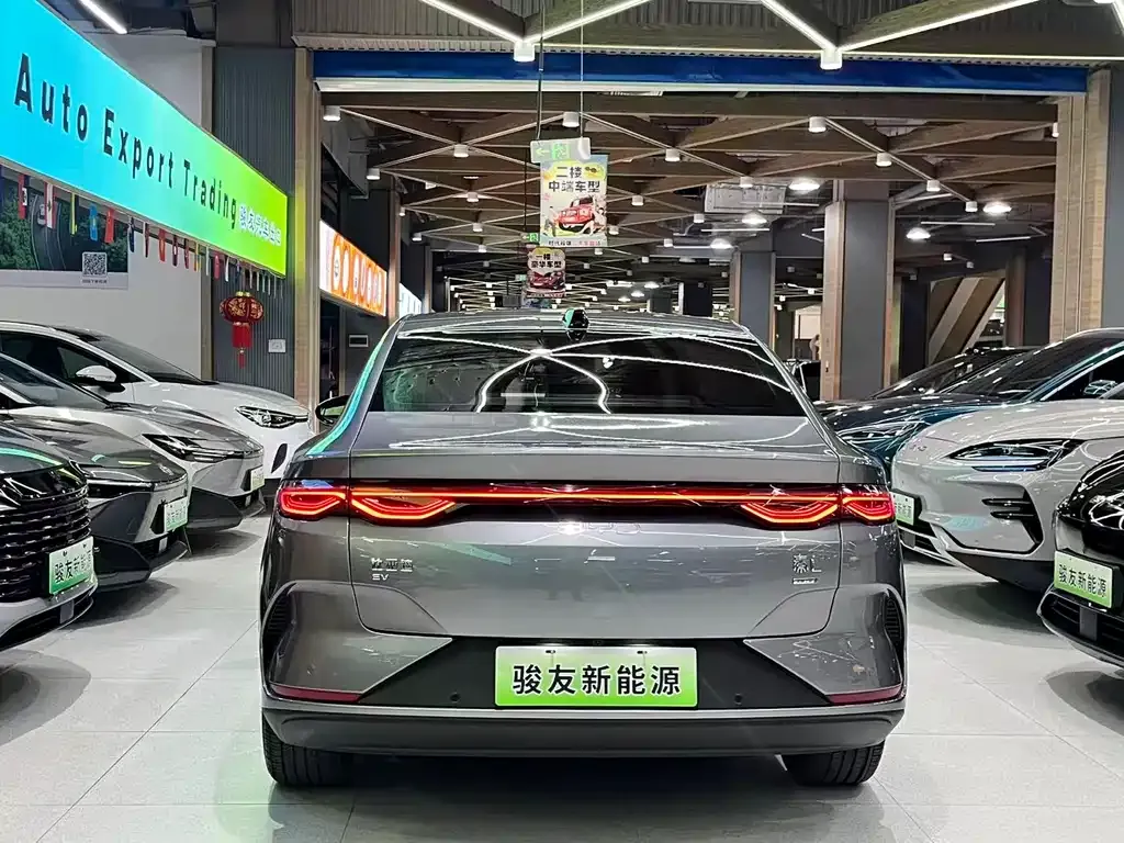 BYD Qin L — фото 8