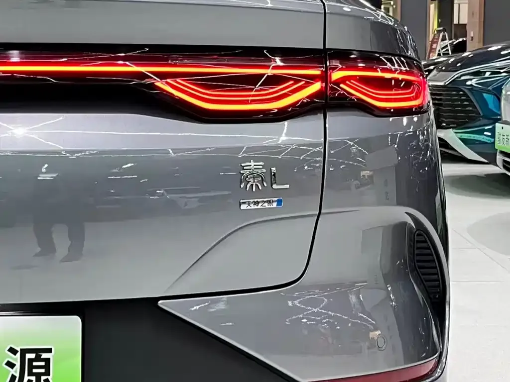 BYD Qin L — фото 10